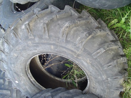 Селскостопански  гума за трактор 400 - 610
